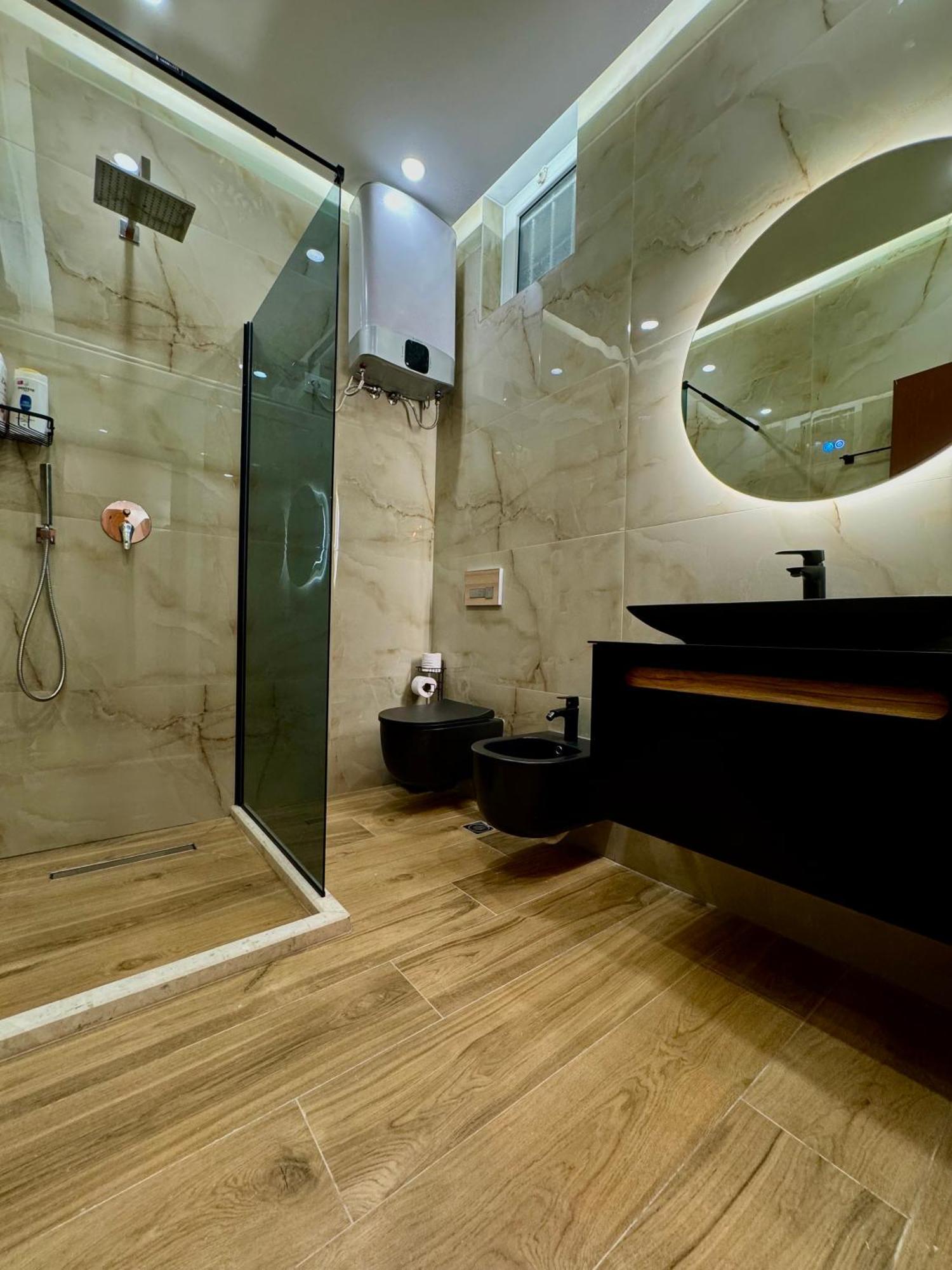 Luxury Central Baba Apartment Shkoder Exterior photo