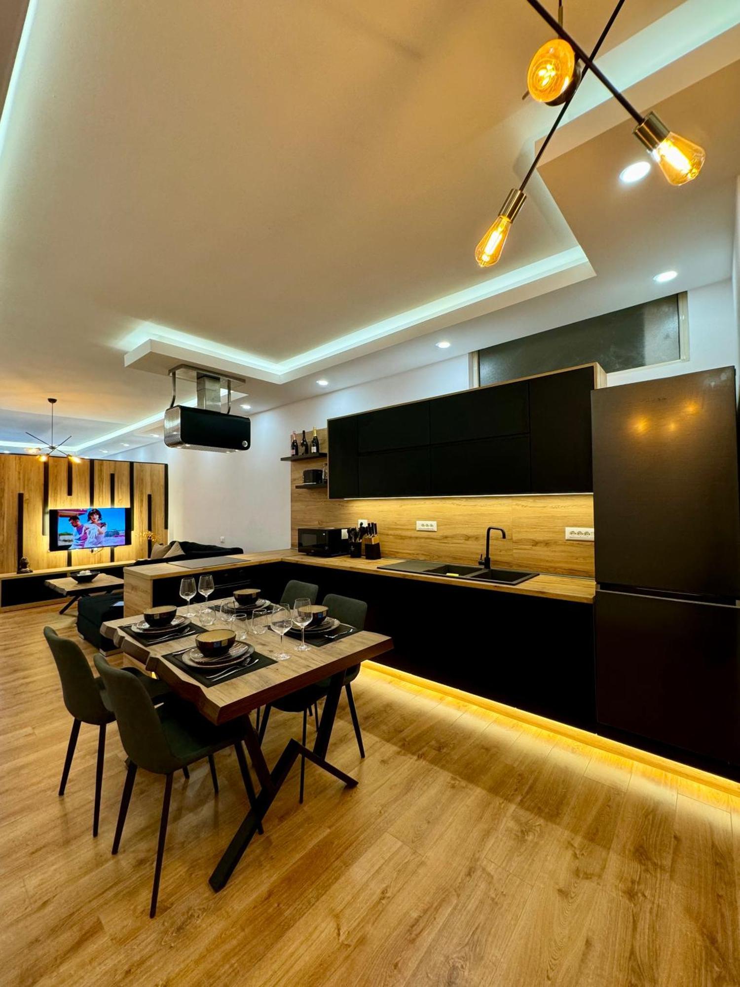 Luxury Central Baba Apartment Shkoder Exterior photo