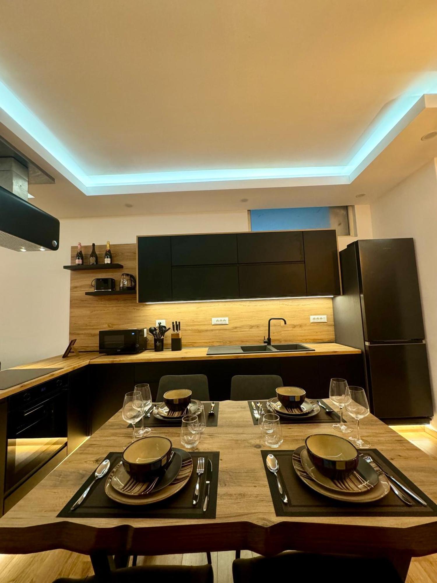 Luxury Central Baba Apartment Shkoder Exterior photo